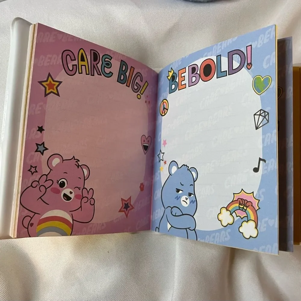 Colorful 'Share Love' Wallet